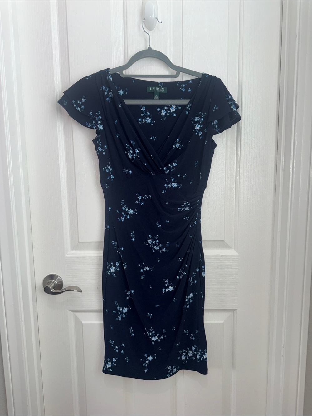 Beautiful Lauren Ralph Lauren Navy Floral Faux-Wrap Midi Dress - Size 4P